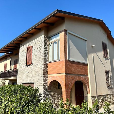 Appartamento Locazione Turistica L'Antica Sorgente Паникале Екстериор снимка